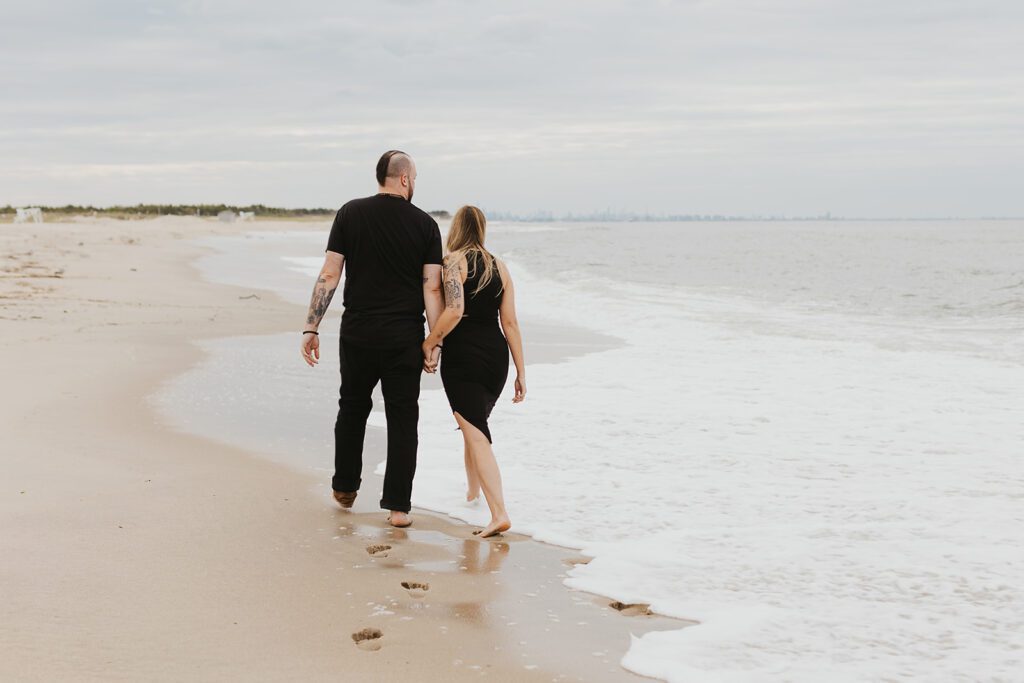 Romantic engagement photos at the beach