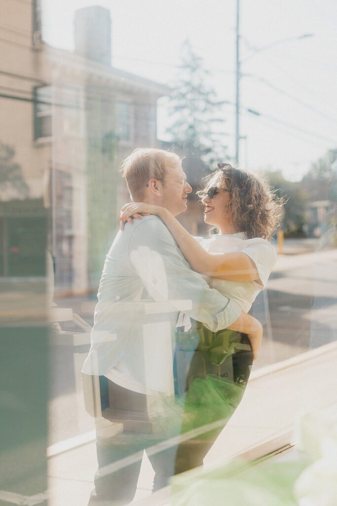 50s style downtown engagement photos