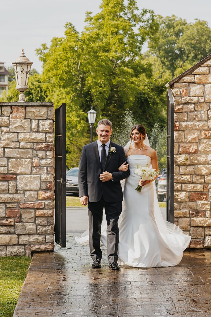 dad walking bride down the aisle